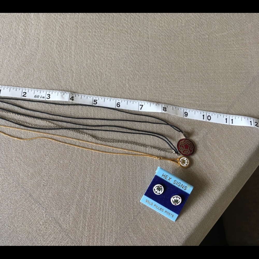 Necklaces - Picture 4 of 5